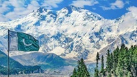 Complete view of massive mountains - Pakistan